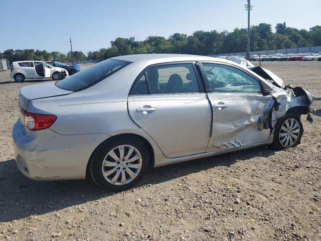  TOYOTA COROLLA 2013 Srebrny