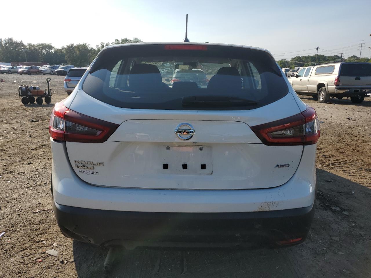 2022 Nissan Rogue Sport S VIN: JN1BJ1AW5NW472152 Lot: 70922404