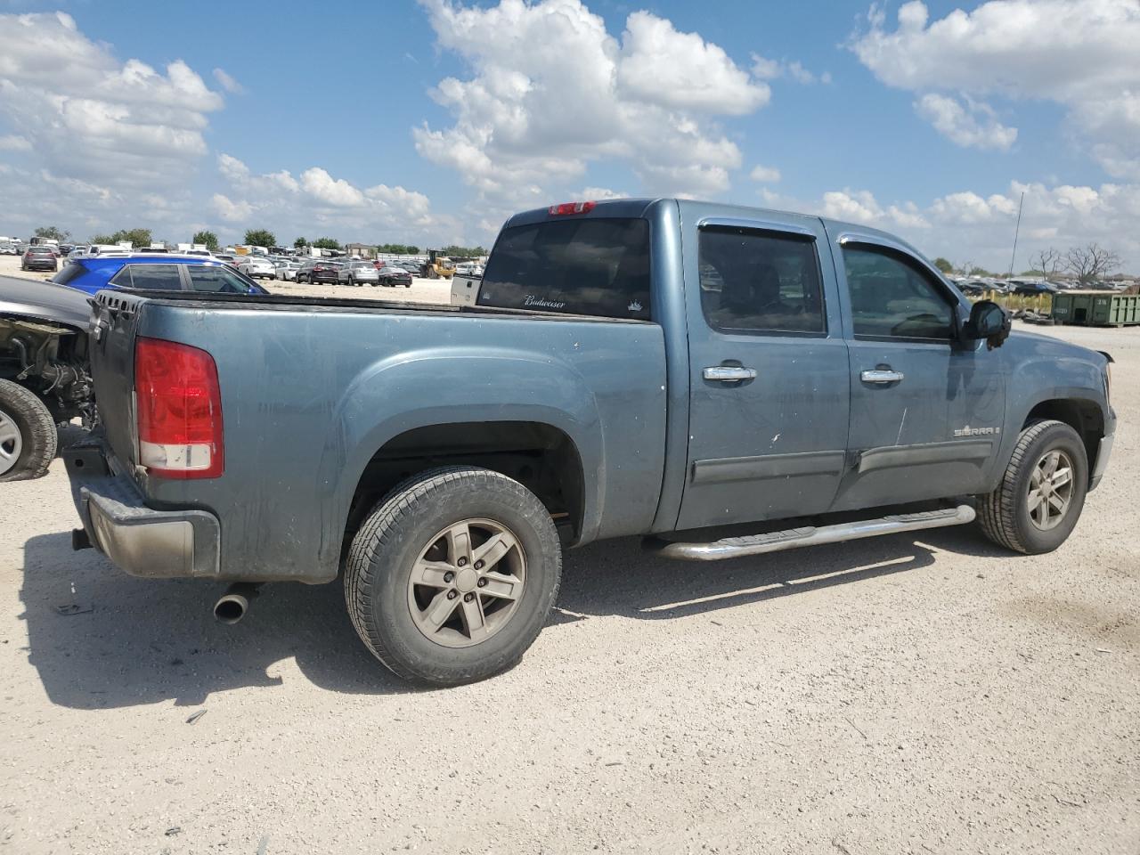 2007 GMC Sierra - Image 3