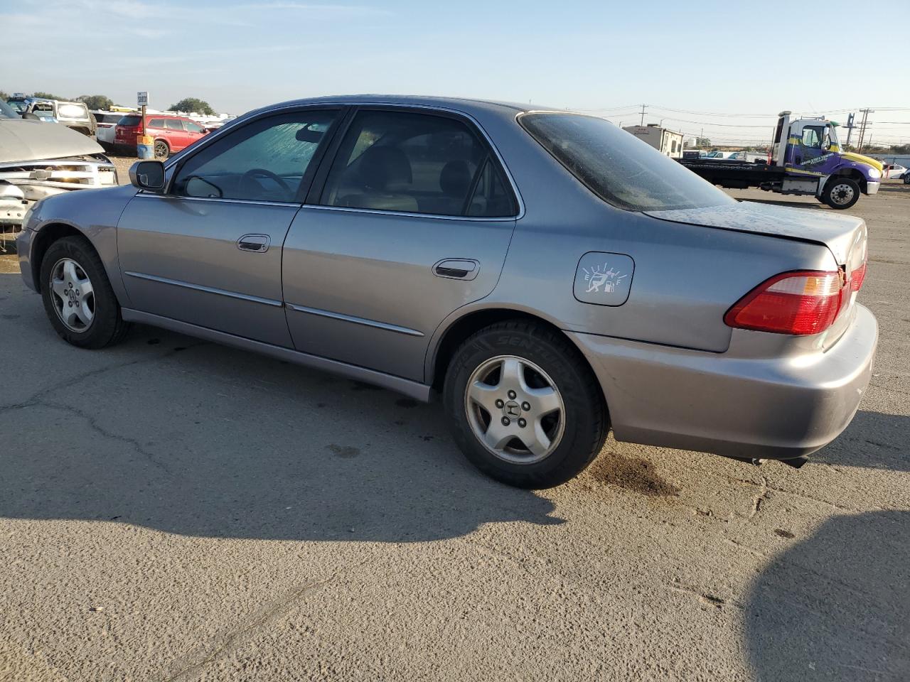 1HGCG1655YA097723 2000 Honda Accord Ex