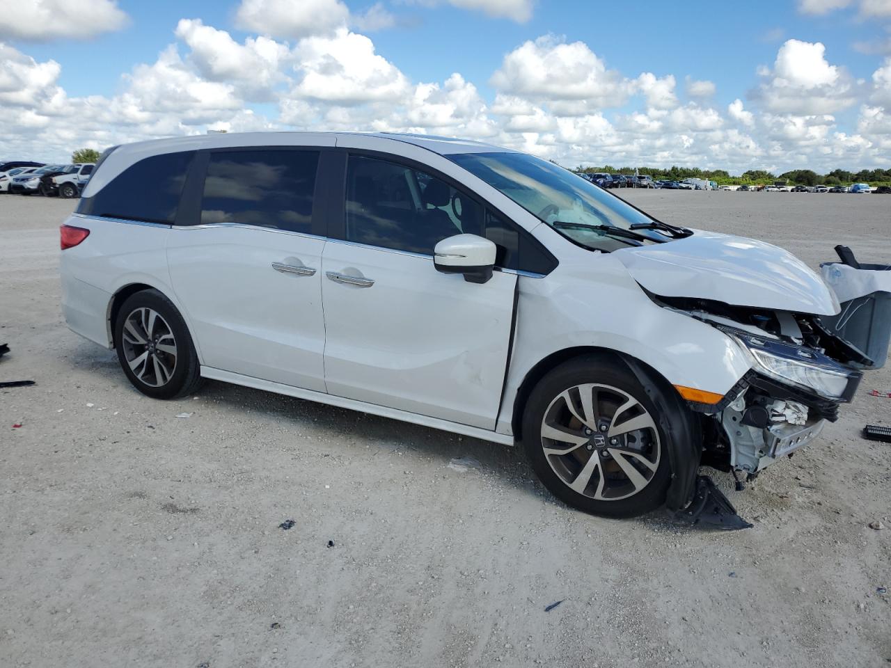 2024 Honda Odyssey - Image 4