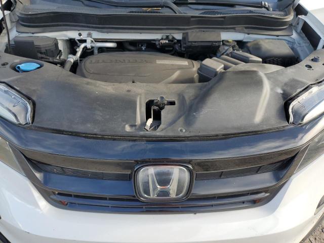 5FNYF5H25MB001401 Honda Pilot SE 12