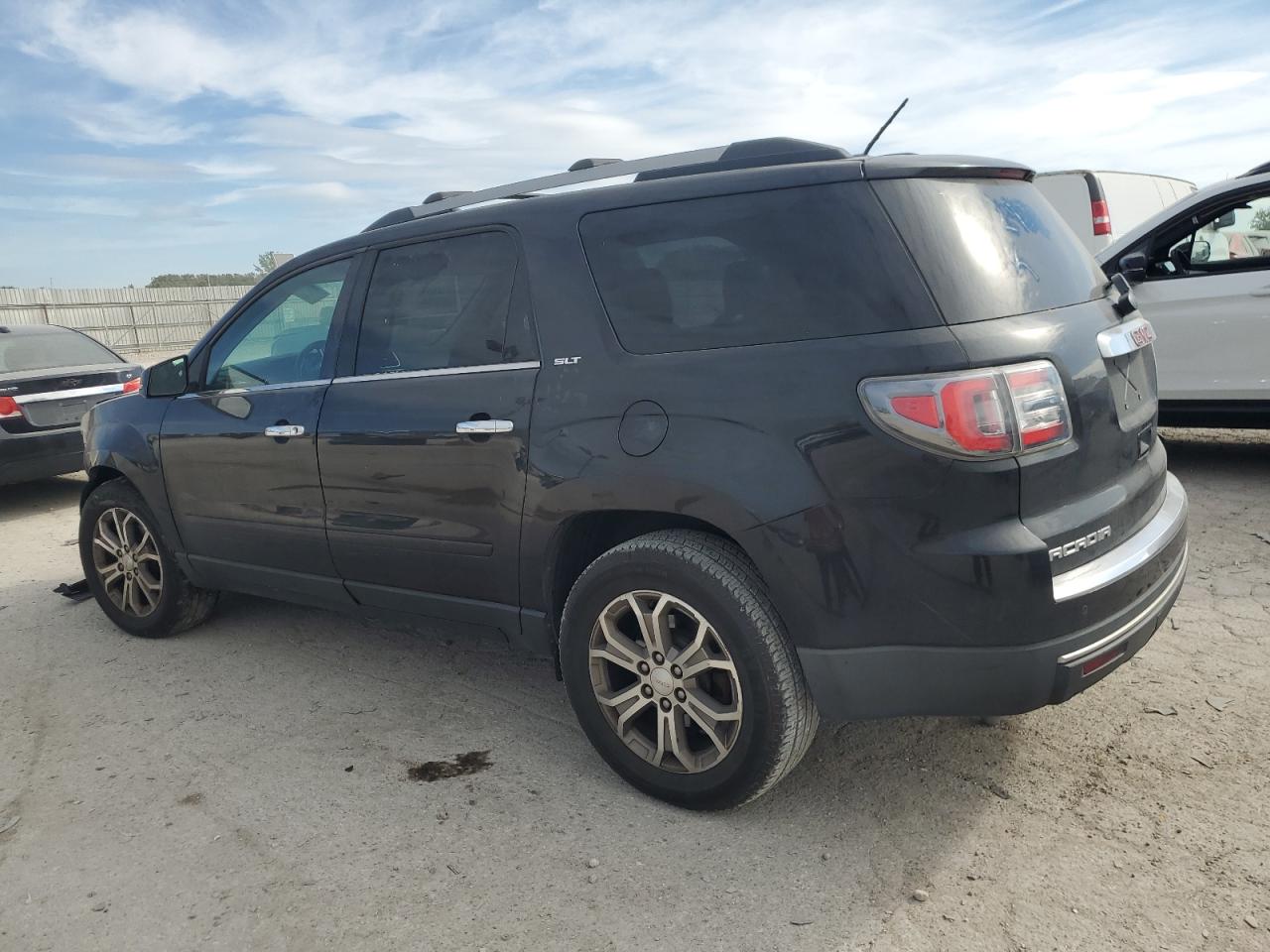 2014 GMC Acadia - Image 2