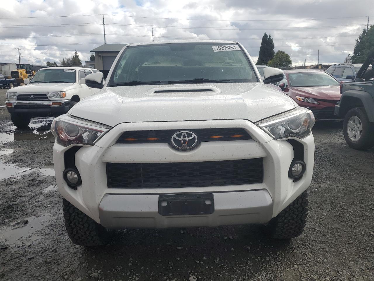 VIN JTEBU5JR0H5417779 2017 TOYOTA 4RUNNER no.5