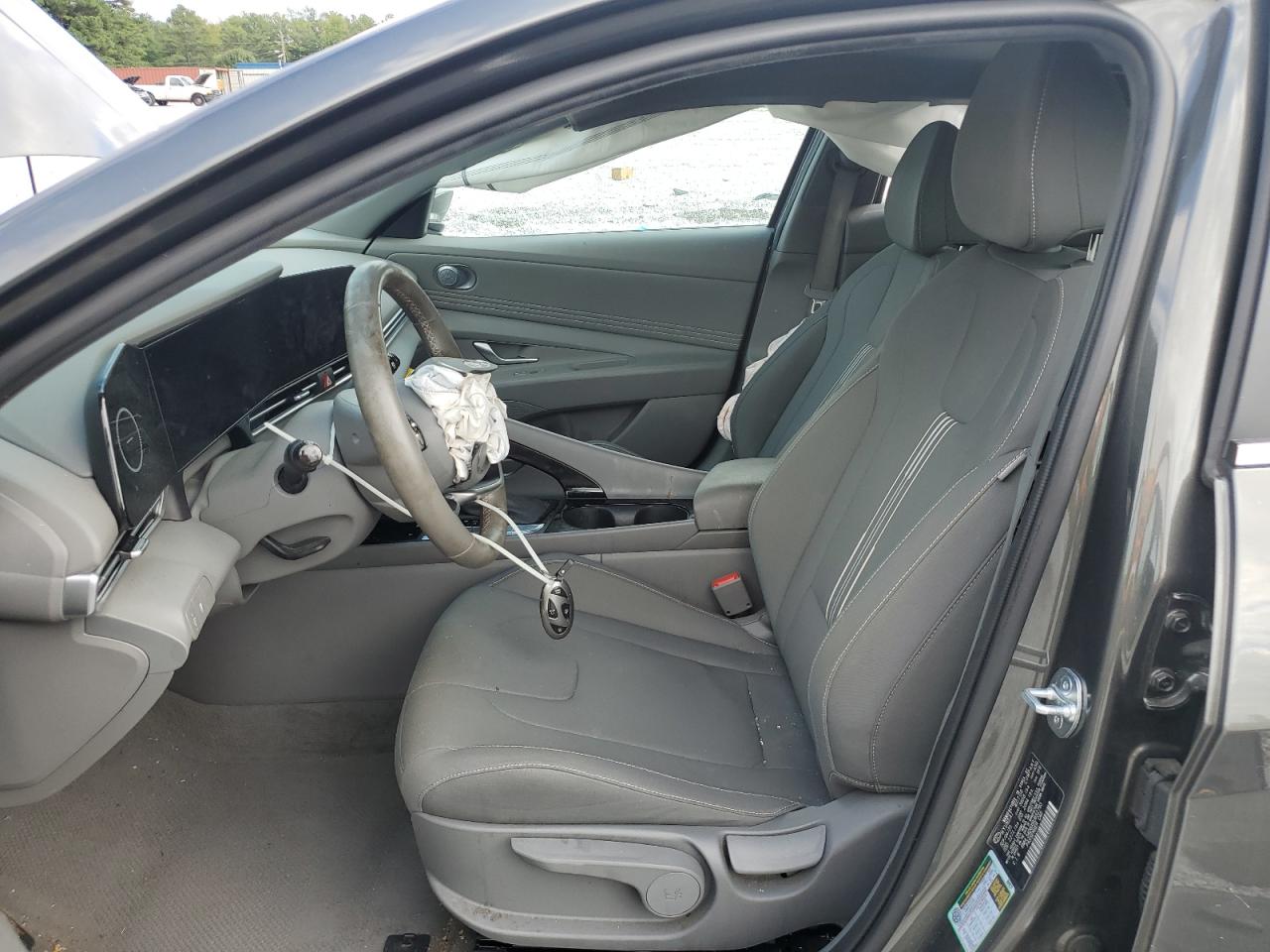 2024 Hyundai Elantra - Image 7