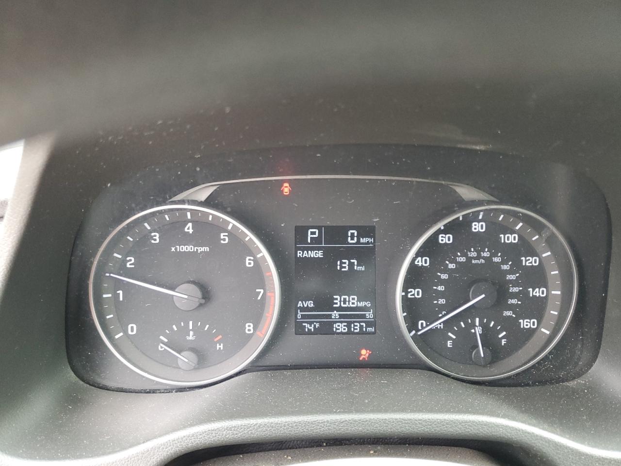 2017 Hyundai Elantra - Image 9