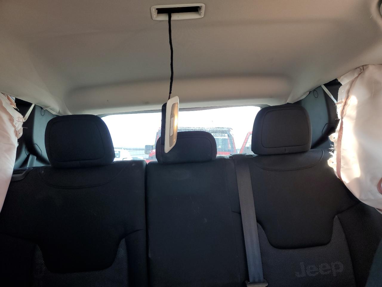 2015 Jeep Renegade - Image 10