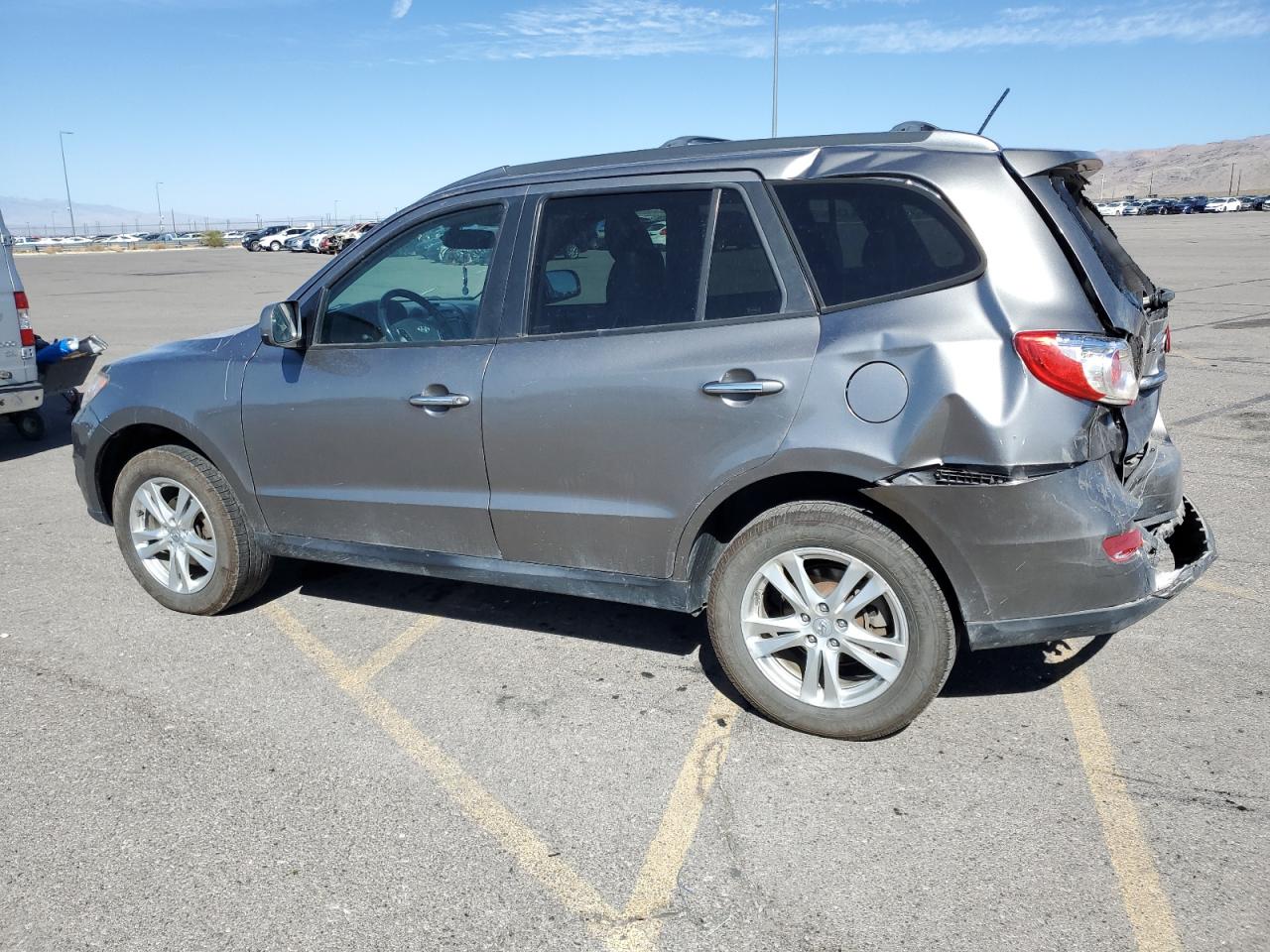 2012 Hyundai Santa Fe - Image 2