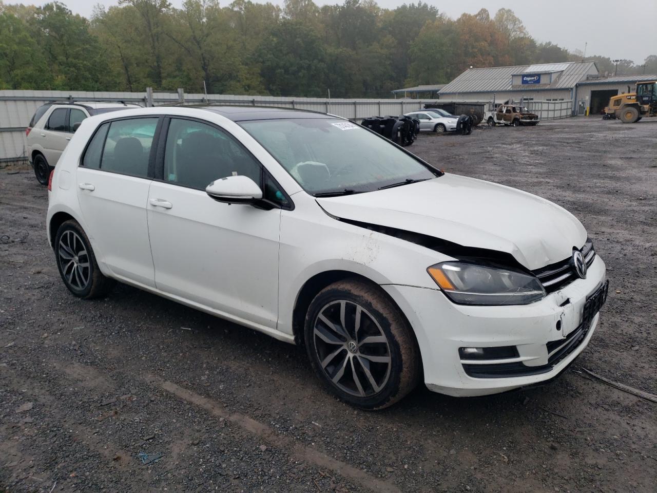 2016 Volkswagen Golf - Image 4