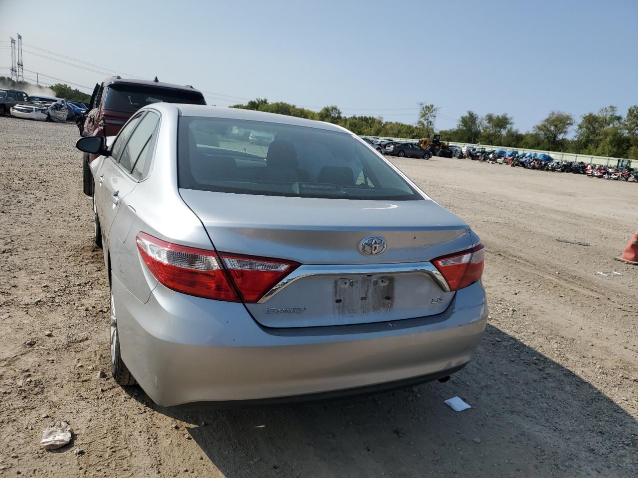 4T1BF1FK0HU690483 2017 Toyota Camry Le