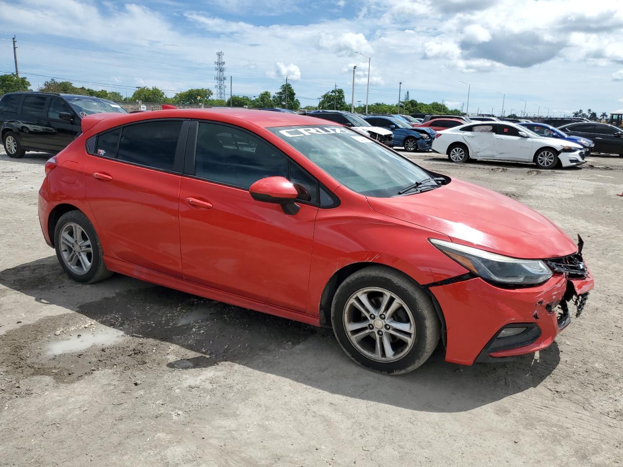 2017 Chevrolet Cruze - Image 4