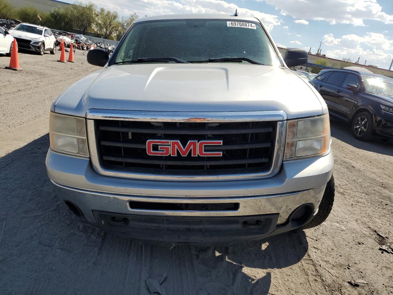 2011 GMC Sierra - Image 5