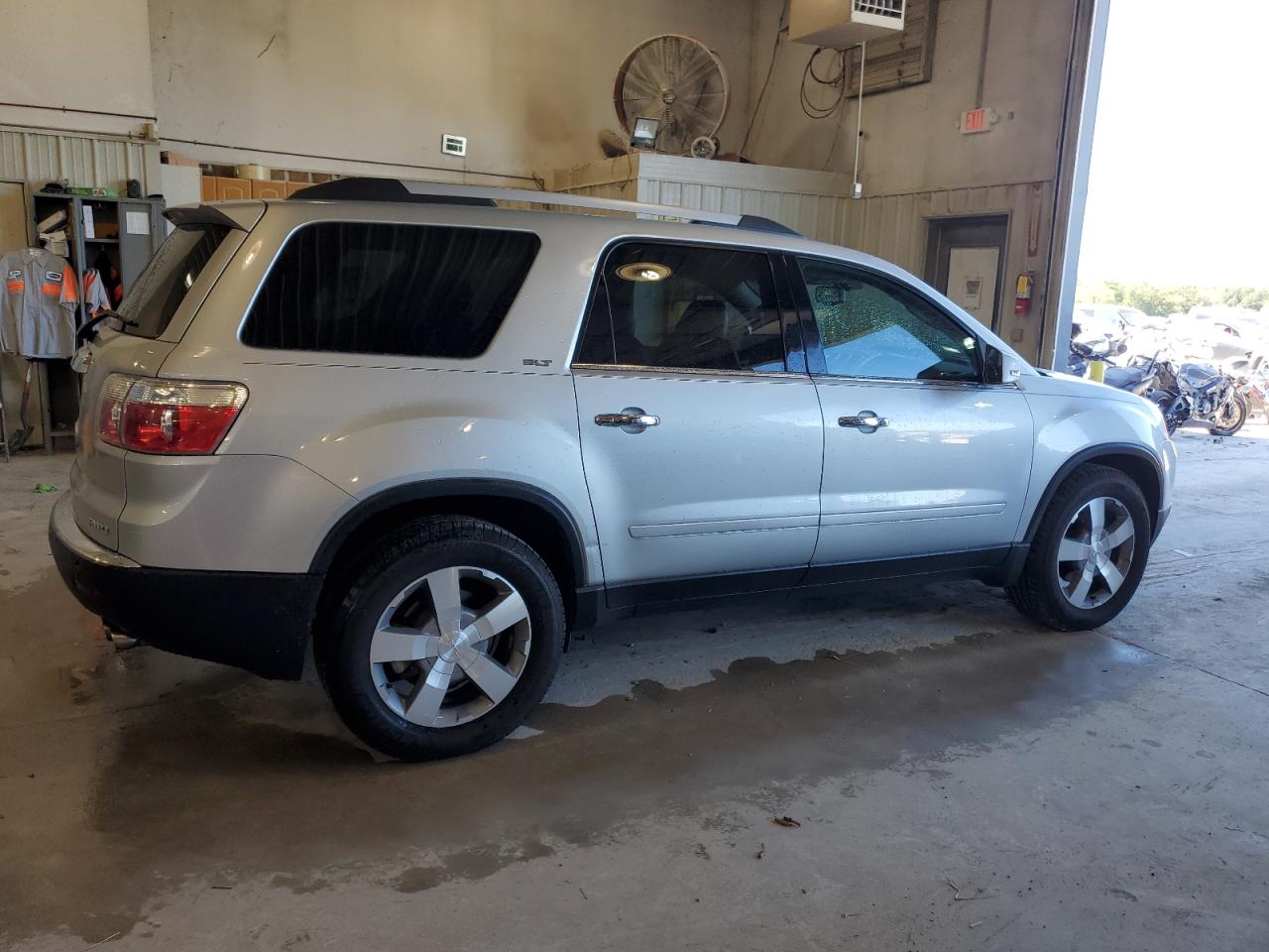 2011 GMC Acadia - Image 3