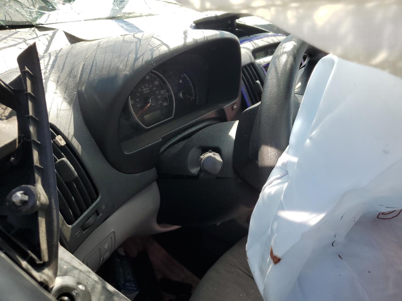 2009 Hyundai Elantra - Image 9