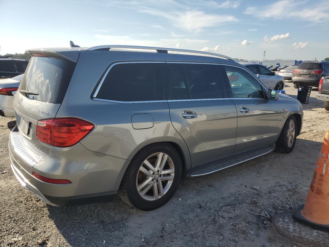 VIN 4JGDF2EE8EA415094 2014 MERCEDES-BENZ GL-CLASS no.3