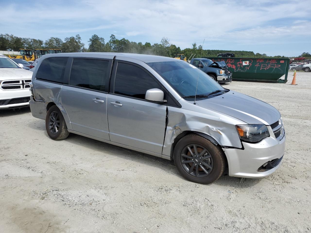 2020 Dodge Caravan - Image 4