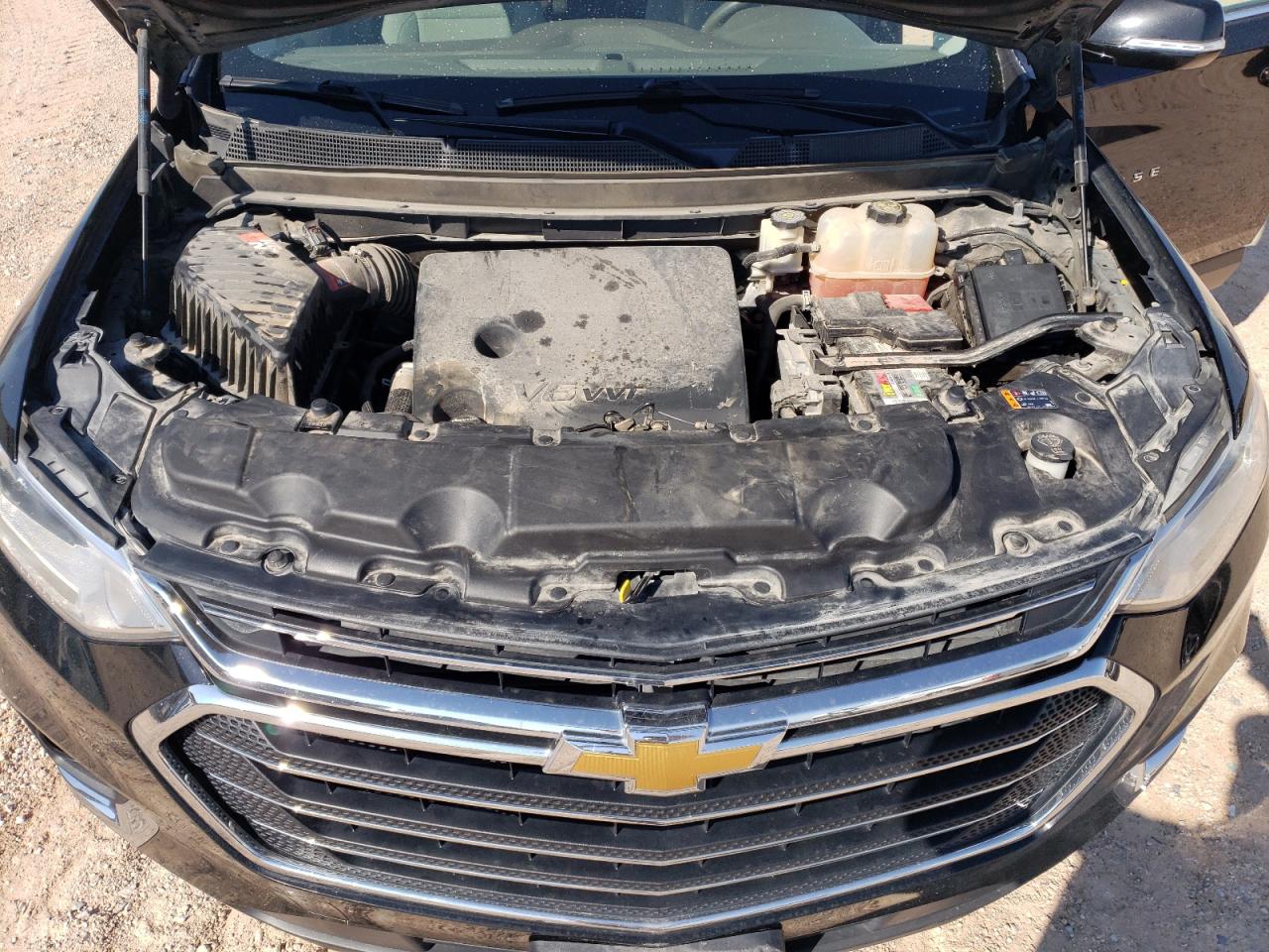 1GNERGKW1KJ310975 2019 Chevrolet Traverse Lt