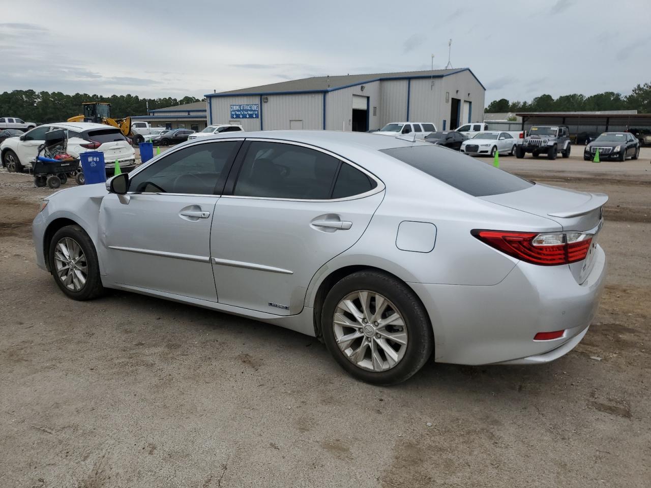 VIN JTHBW1GG6D2006684 2013 LEXUS ES300 no.2