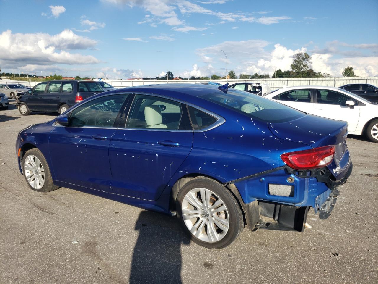2016 Chrysler 200 - Image 2