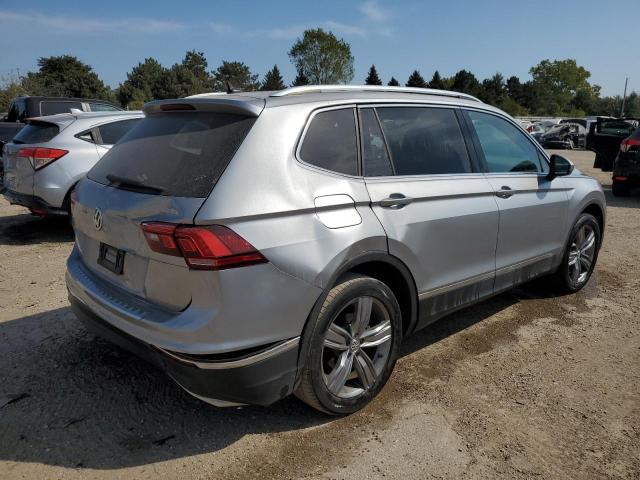  VOLKSWAGEN TIGUAN 2021 Серебристый