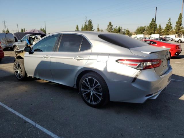  TOYOTA CAMRY 2018 Srebrny