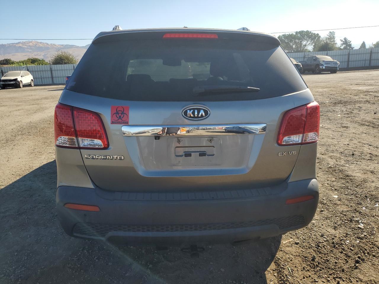 2011 Kia Sorento Ex VIN: 5XYKU4A26BG116496 Lot: 70702174