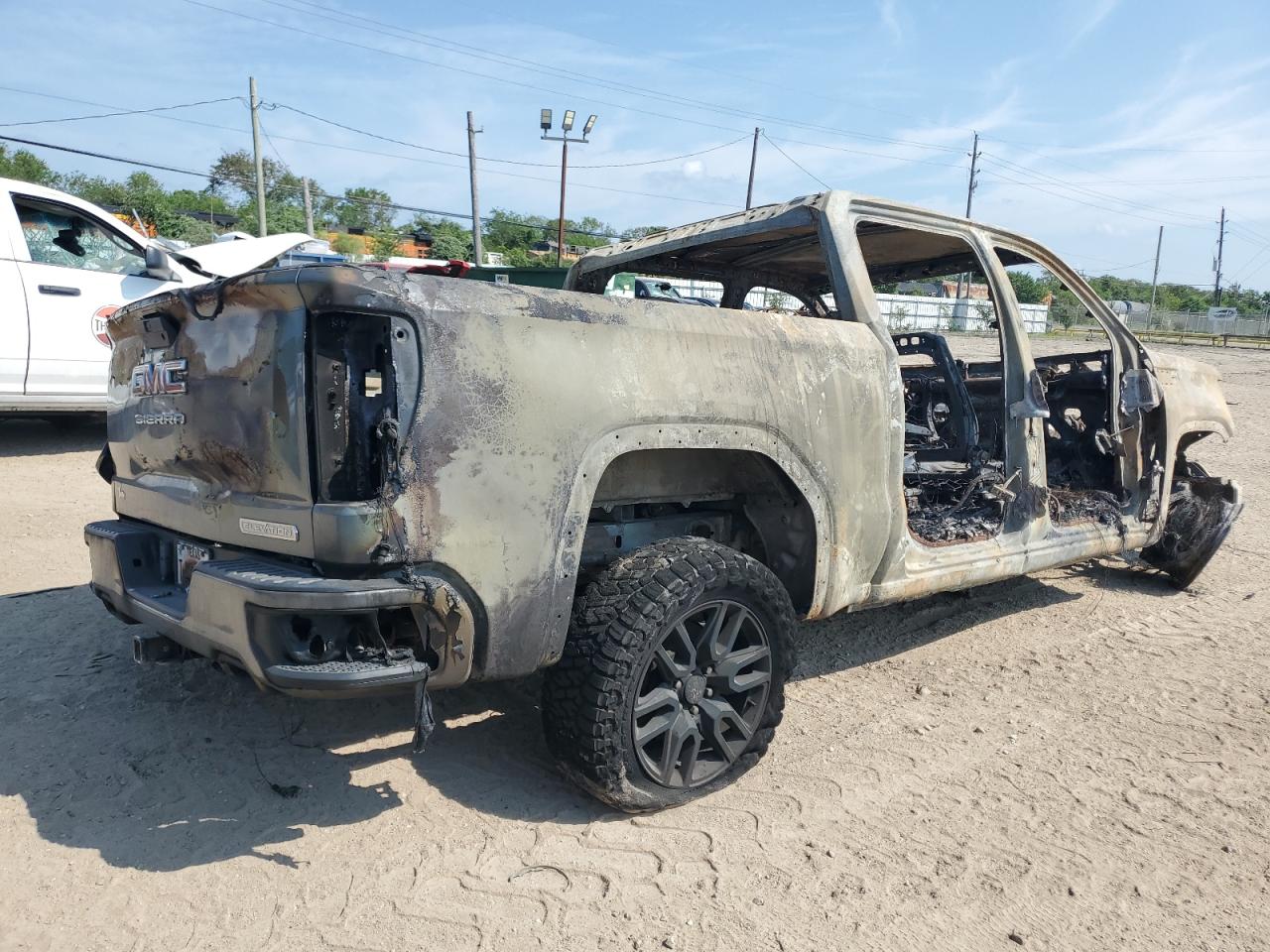 2020 GMC Sierra - Image 3