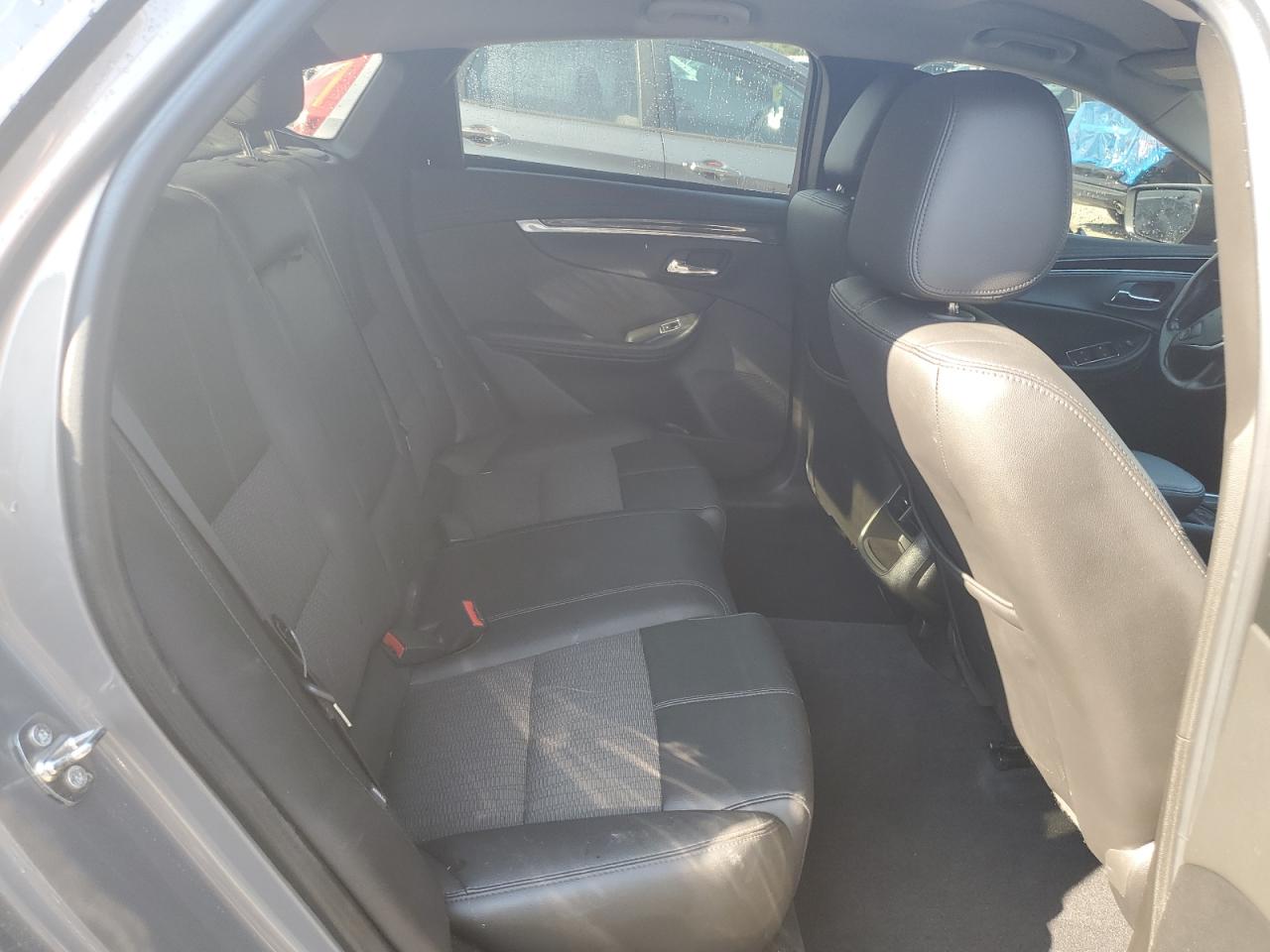 1G11Z5S30KU121629 2019 Chevrolet Impala Lt