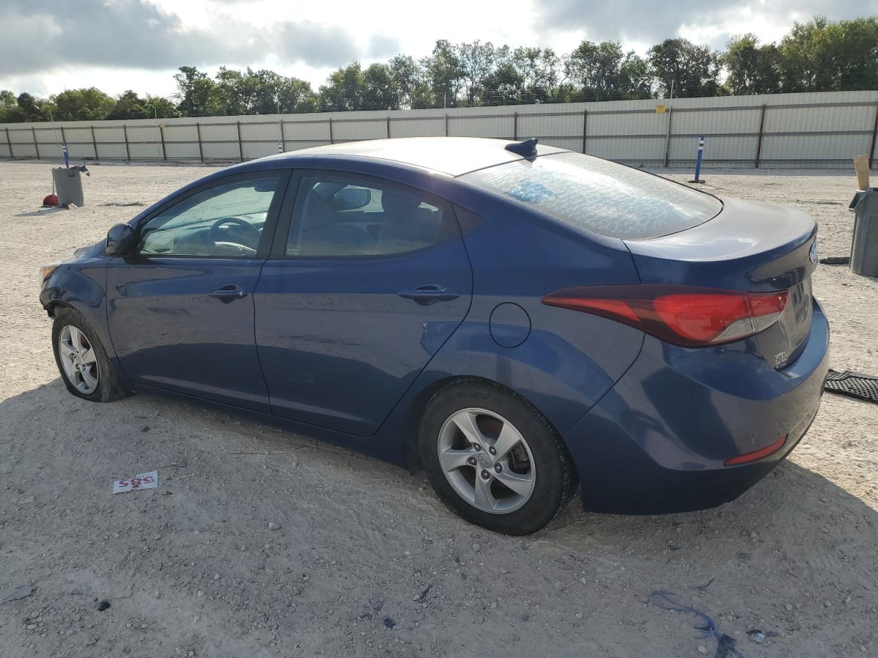 VIN 5NPDH4AE1GH768417 2016 HYUNDAI ELANTRA no.2