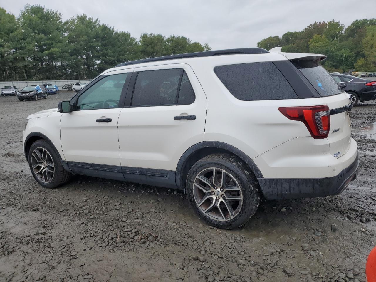 1FM5K8GT9GGA16743 2016 FORD EXPLORER - Image 2