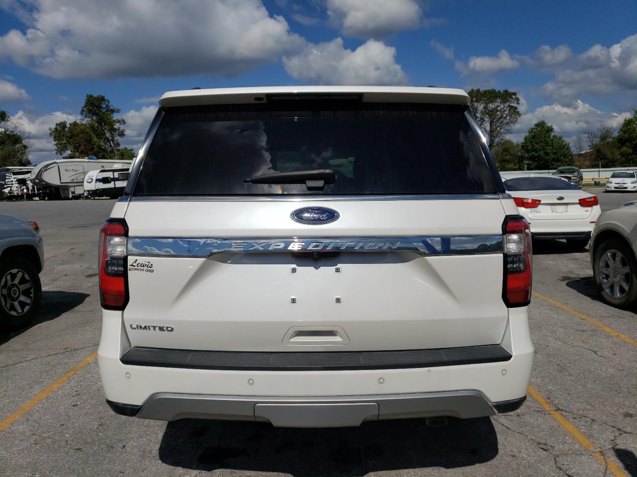 1FMJU2AT8JEA51808 2018 Ford Expedition Limited