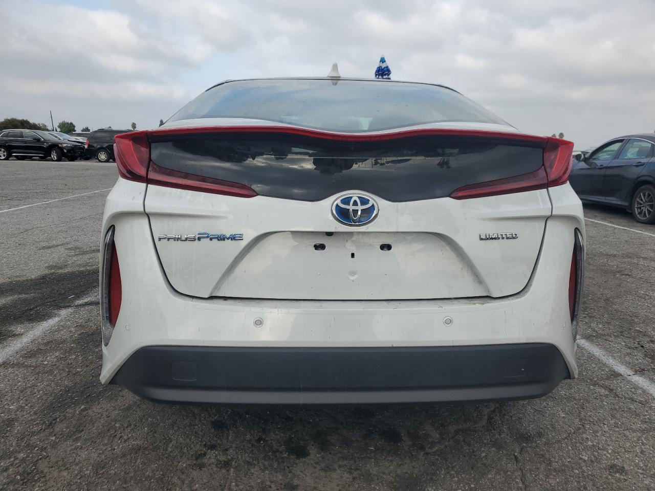 JTDKAMFP0M3183972 2021 Toyota Prius Prime Le