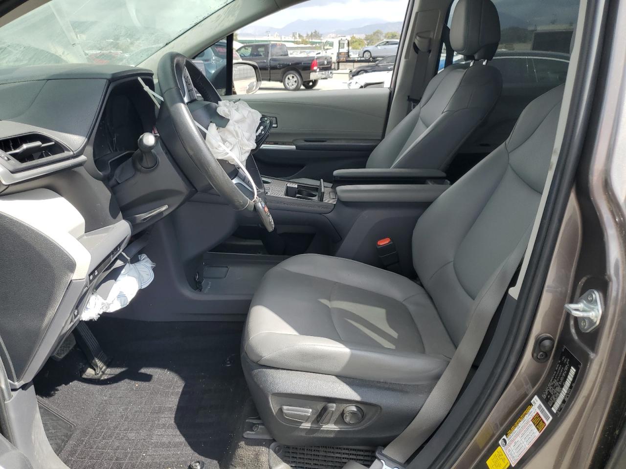 5TDJRKECXNS113015 2022 Toyota Sienna Xle