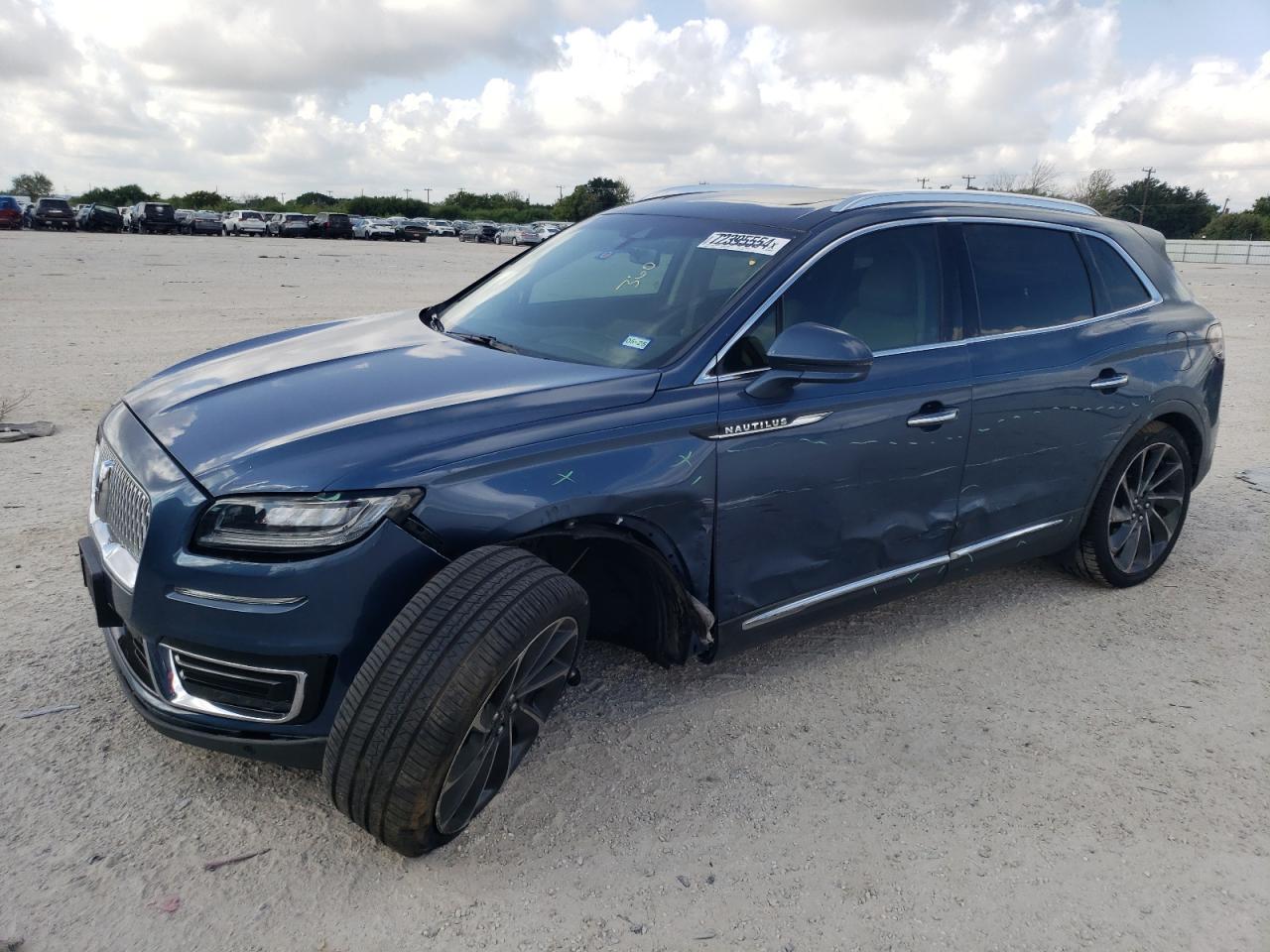 2019 Lincoln Nautilus - Image 1