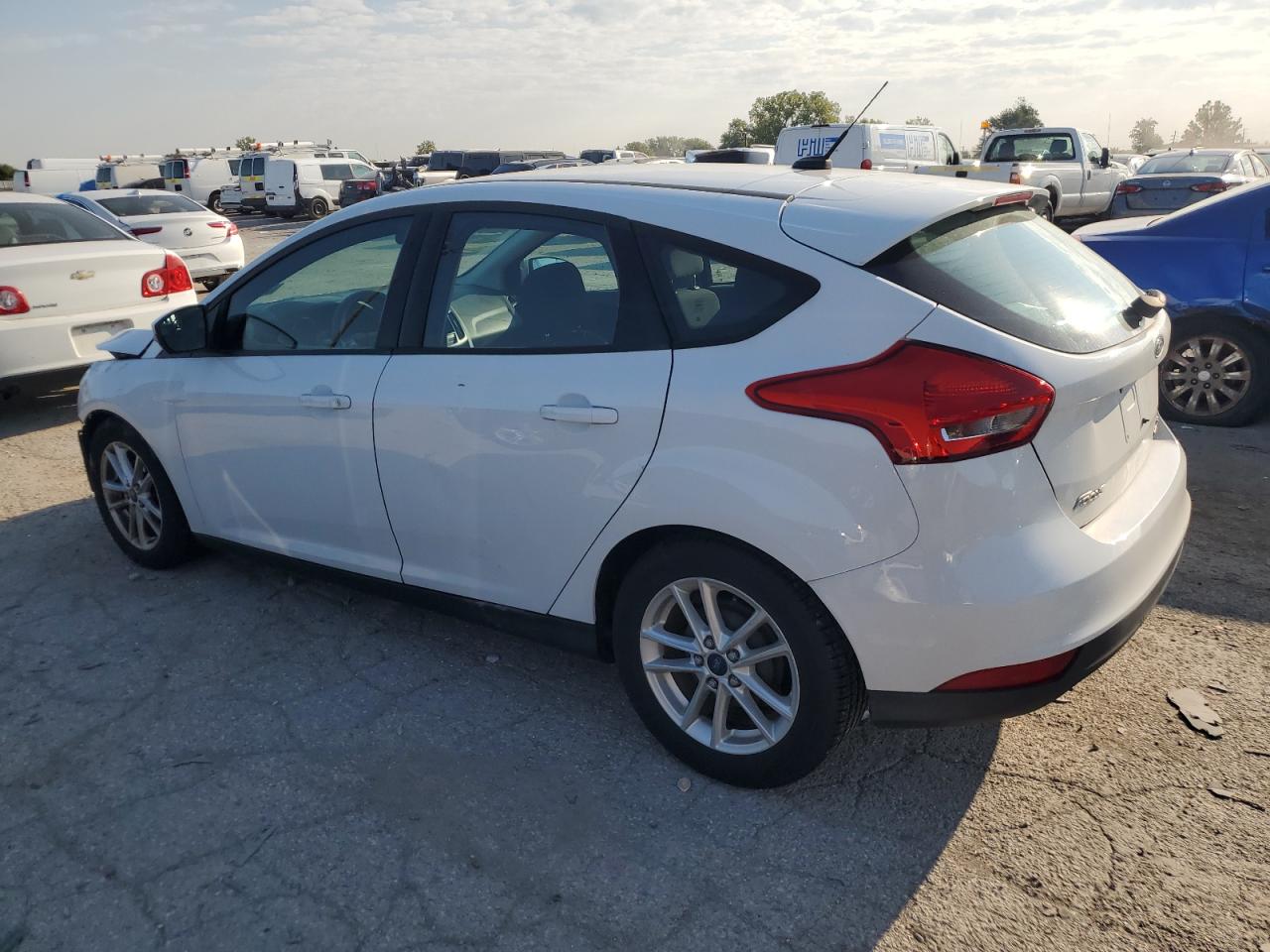 1FADP3K28FL375886 2015 FORD FOCUS - Image 2