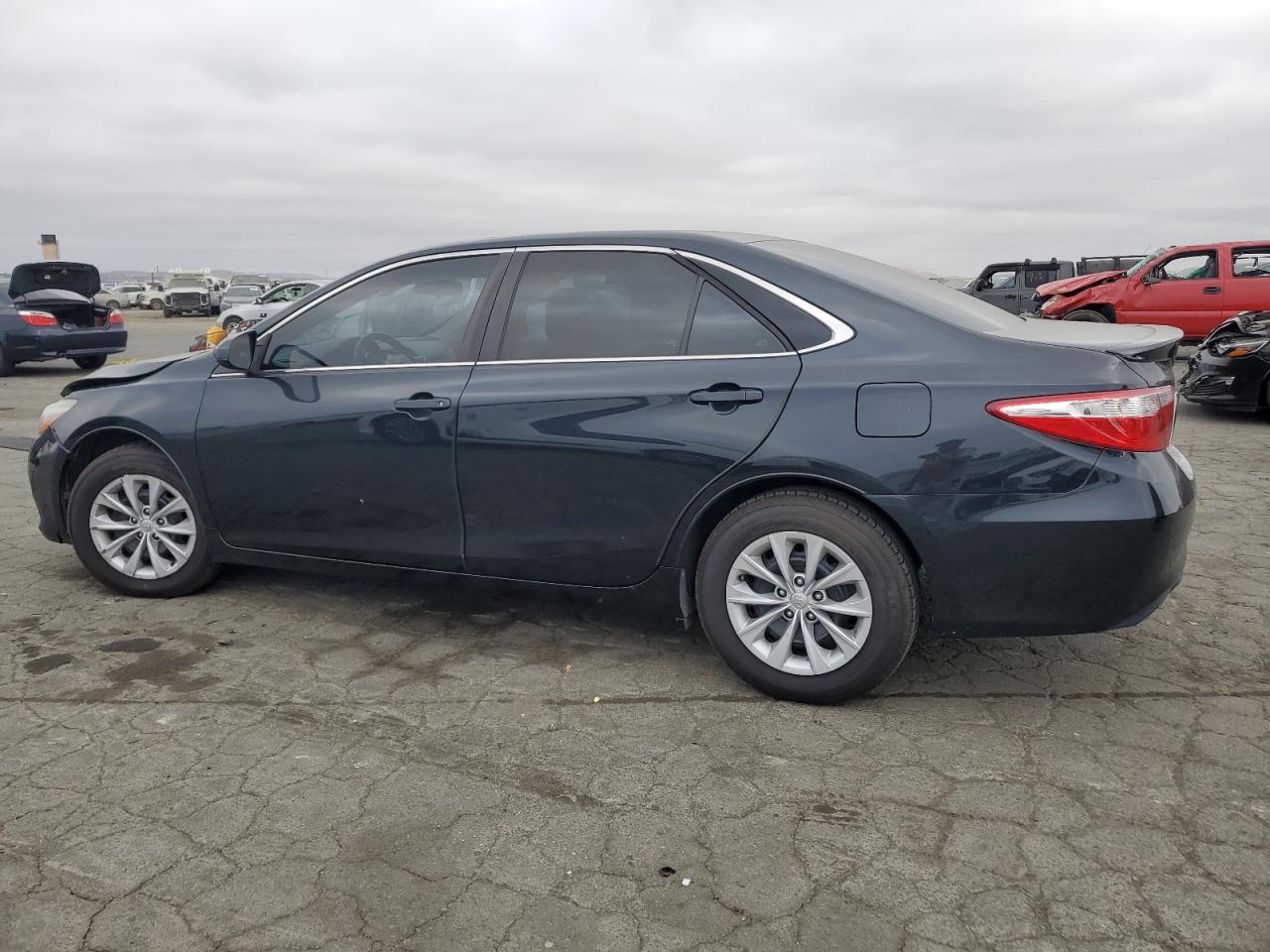 4T1BF1FK9HU781591 2017 TOYOTA CAMRY - Image 2