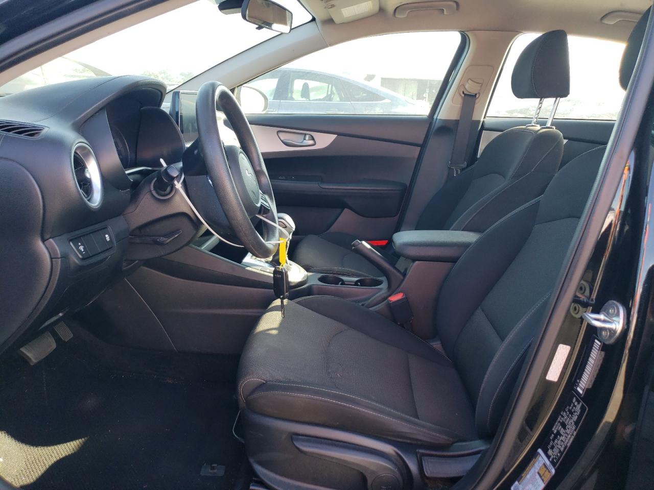 2022 Kia Forte - Image 7