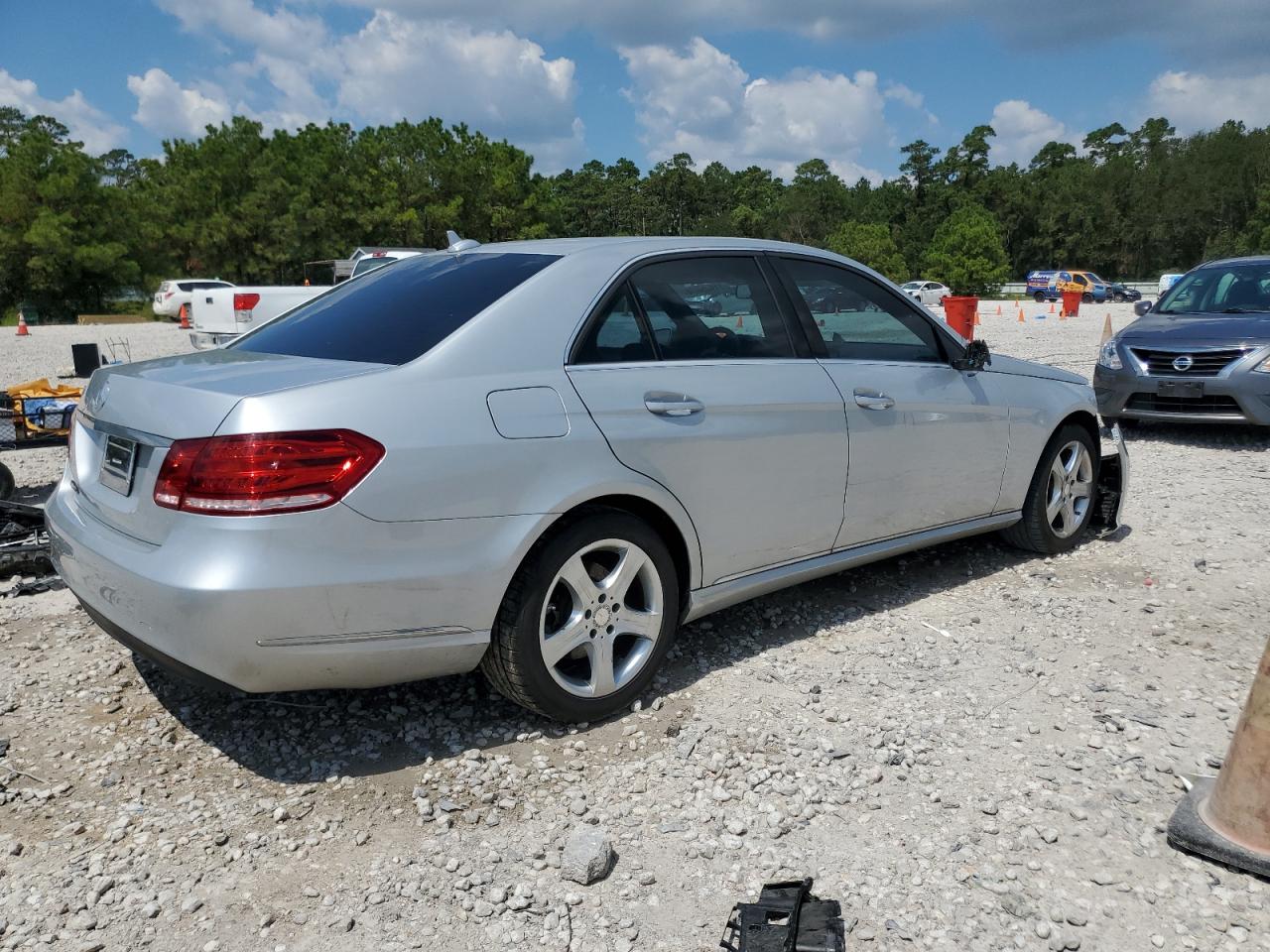 2014 Mercedes-Benz E 350 VIN: WDDHF5KB8EA782889 Lot: 71946024