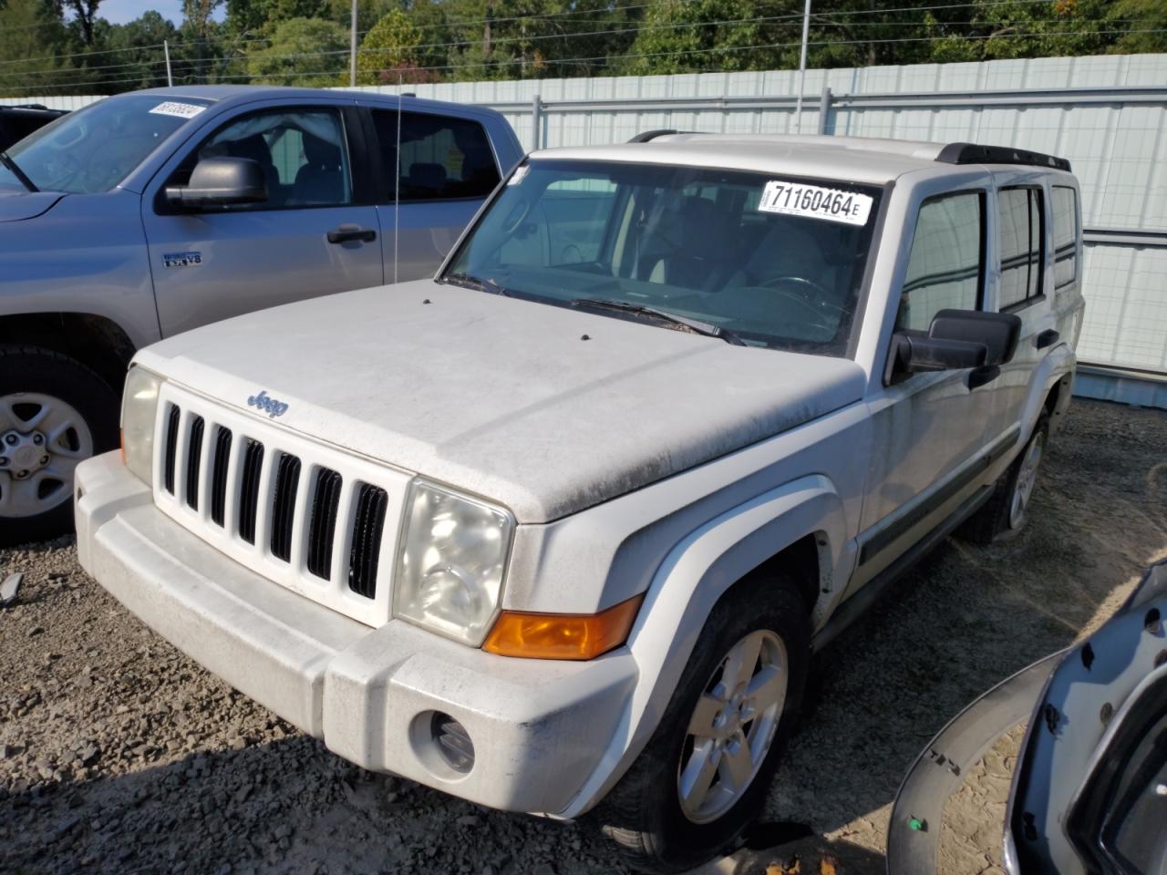 2010 Jeep Commander for Sale in Conway, AR - Minor Dent/Scratches