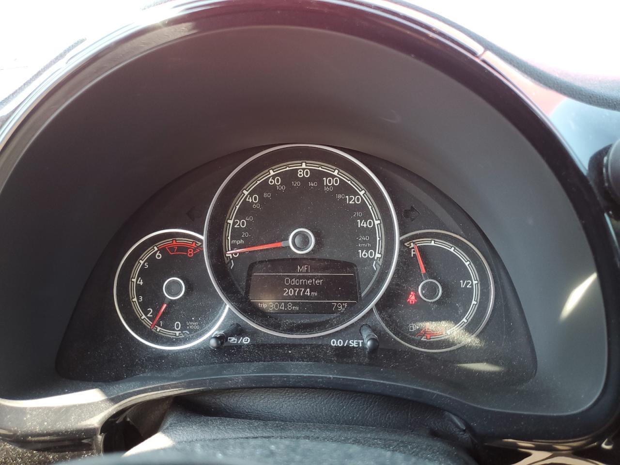 3VWFD7AT8KM710065 2019 Volkswagen Beetle S