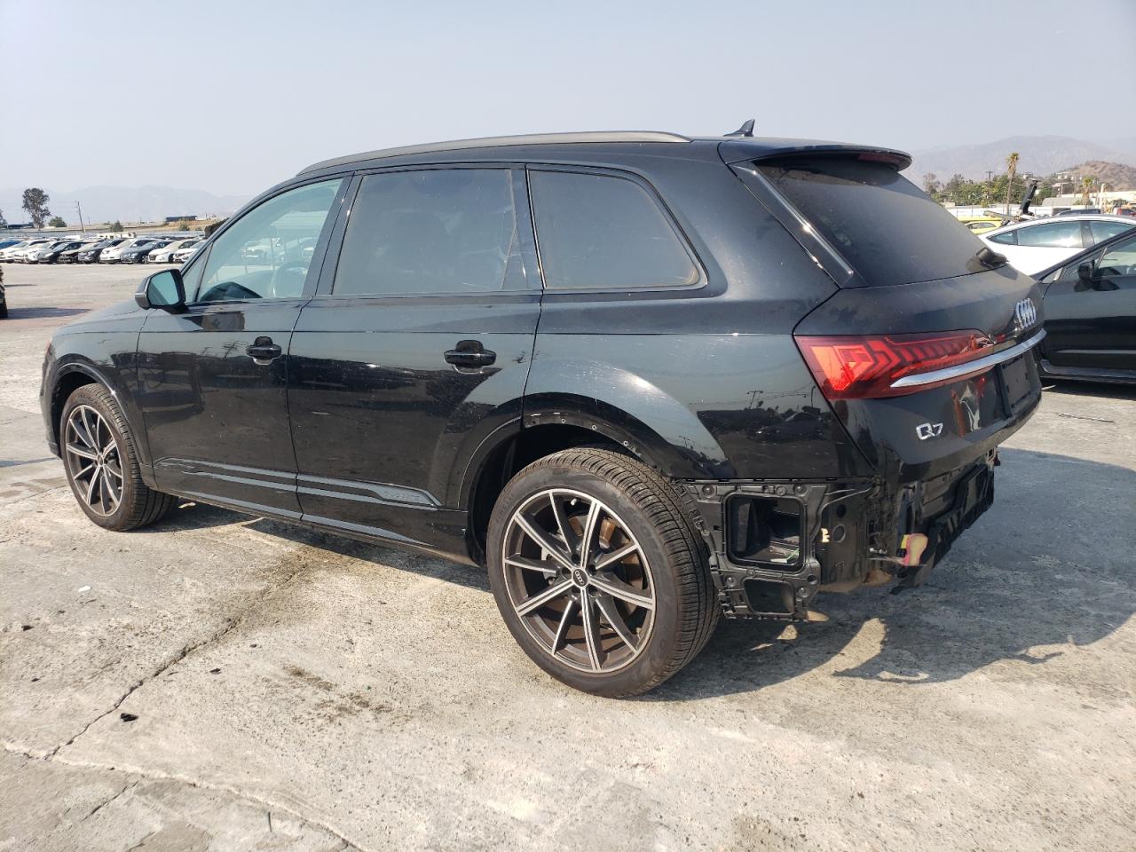 WA1LXAF79MD032246 2021 AUDI Q7 - Image 2