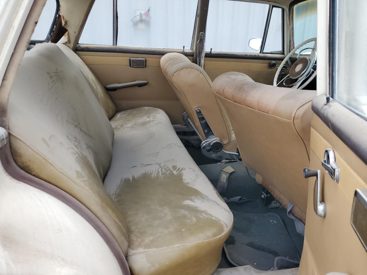 1966 Mercedes-Benz 230 VIN: 11001112010863 Lot: 71629894