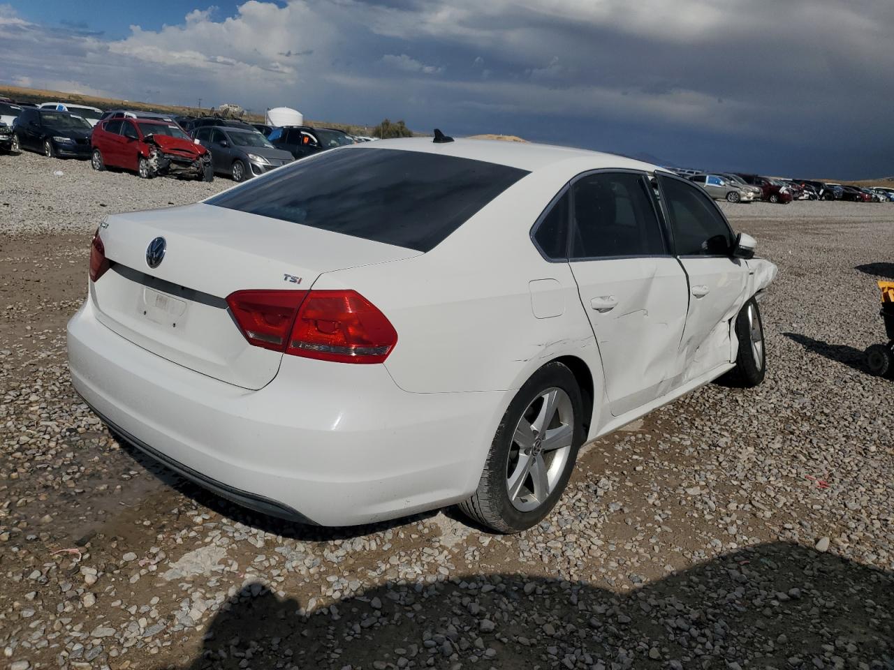 VIN 1VWAT7A37EC058994 2014 VOLKSWAGEN PASSAT no.3