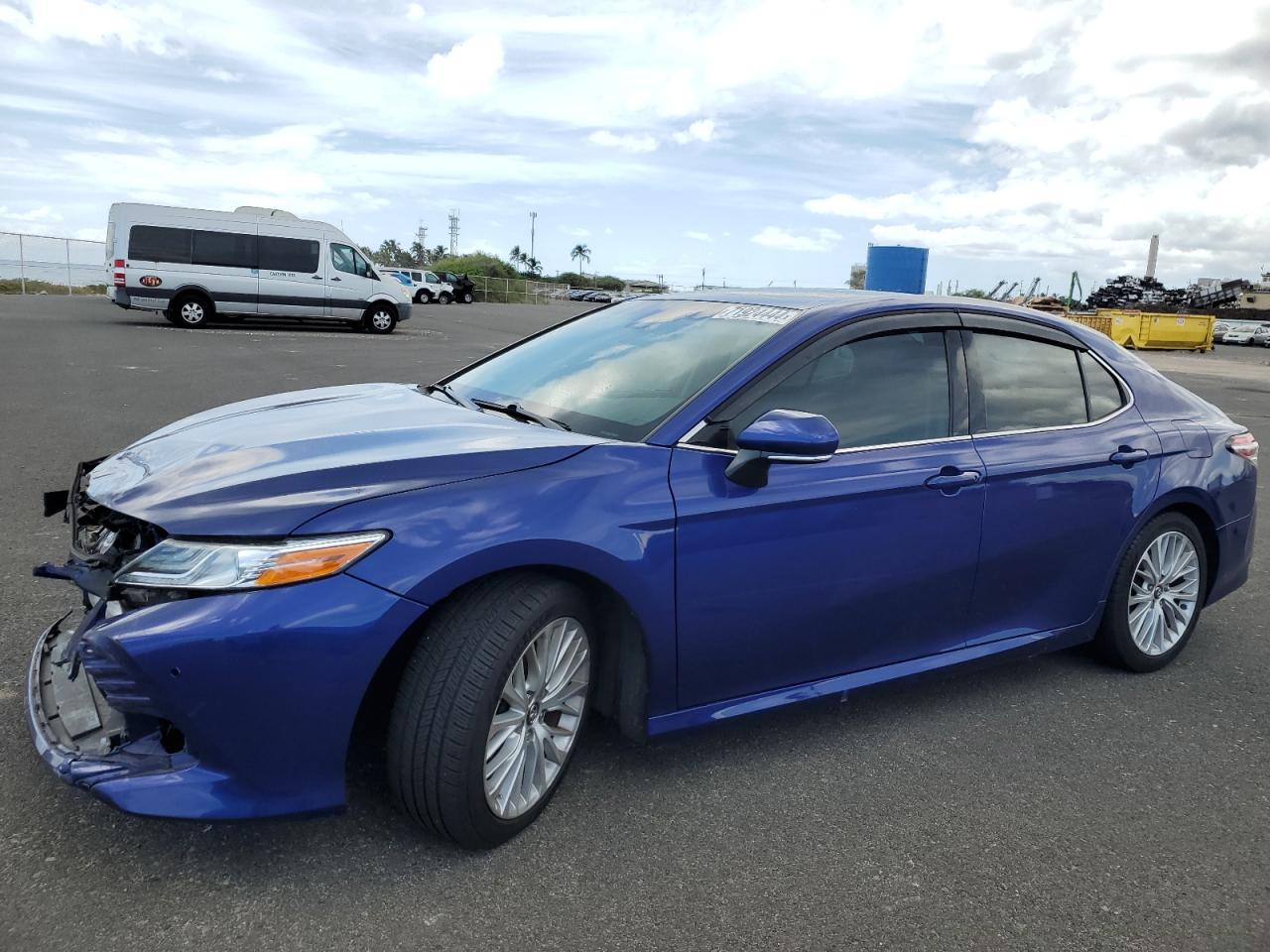 4T1B11HK0JU630978 2018 TOYOTA CAMRY - Image 1