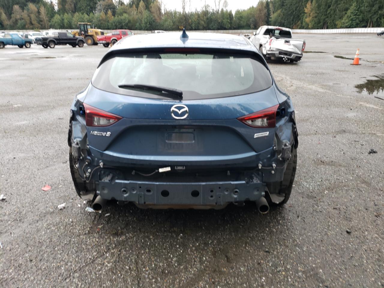 2018 Mazda 3 Touring VIN: 3MZBN1L36JM213908 Lot: 71756634