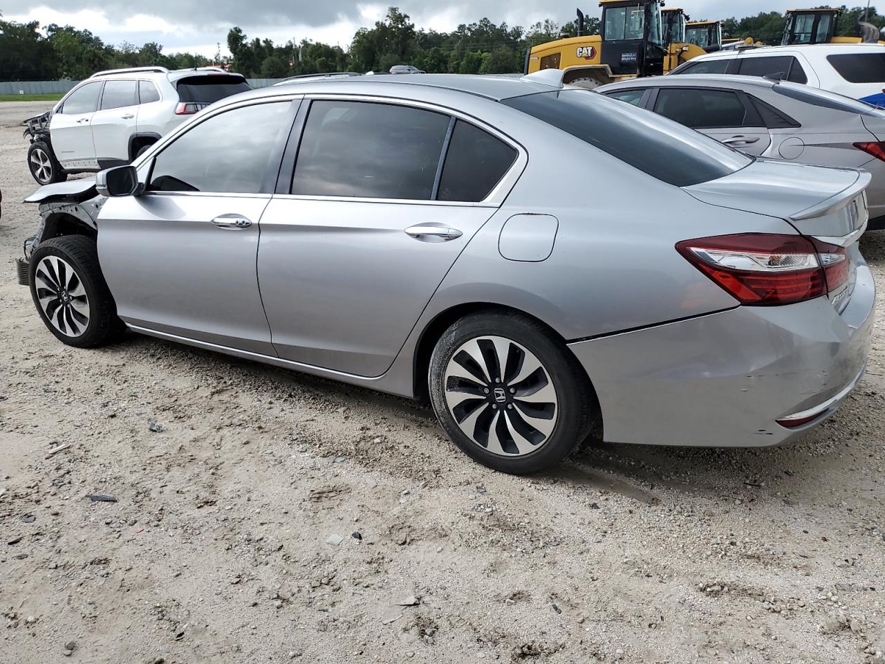 JHMCR6F53HC003492 2017 HONDA ACCORD - Image 2