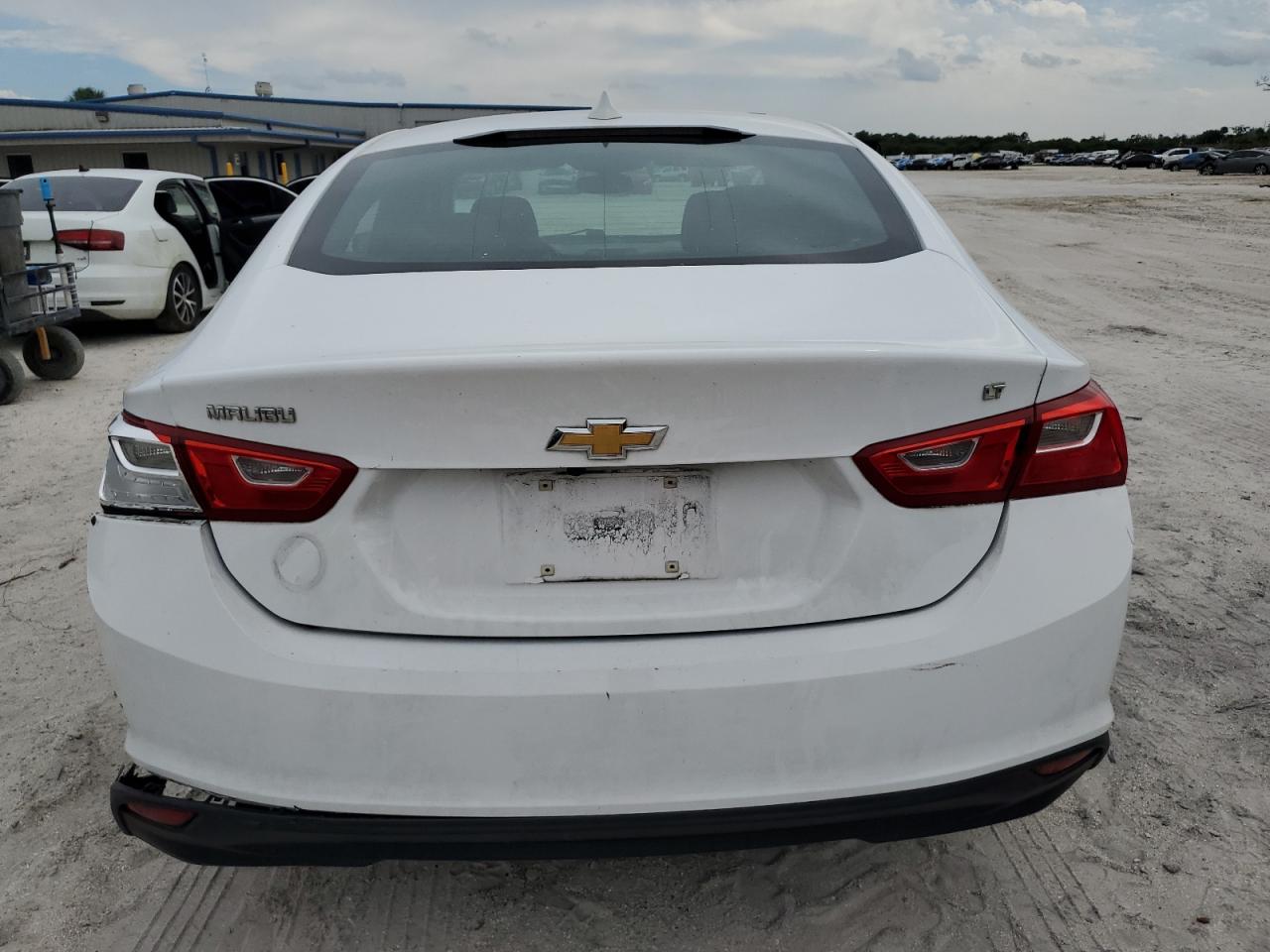 1G1ZD5ST5JF168479 2018 Chevrolet Malibu Lt