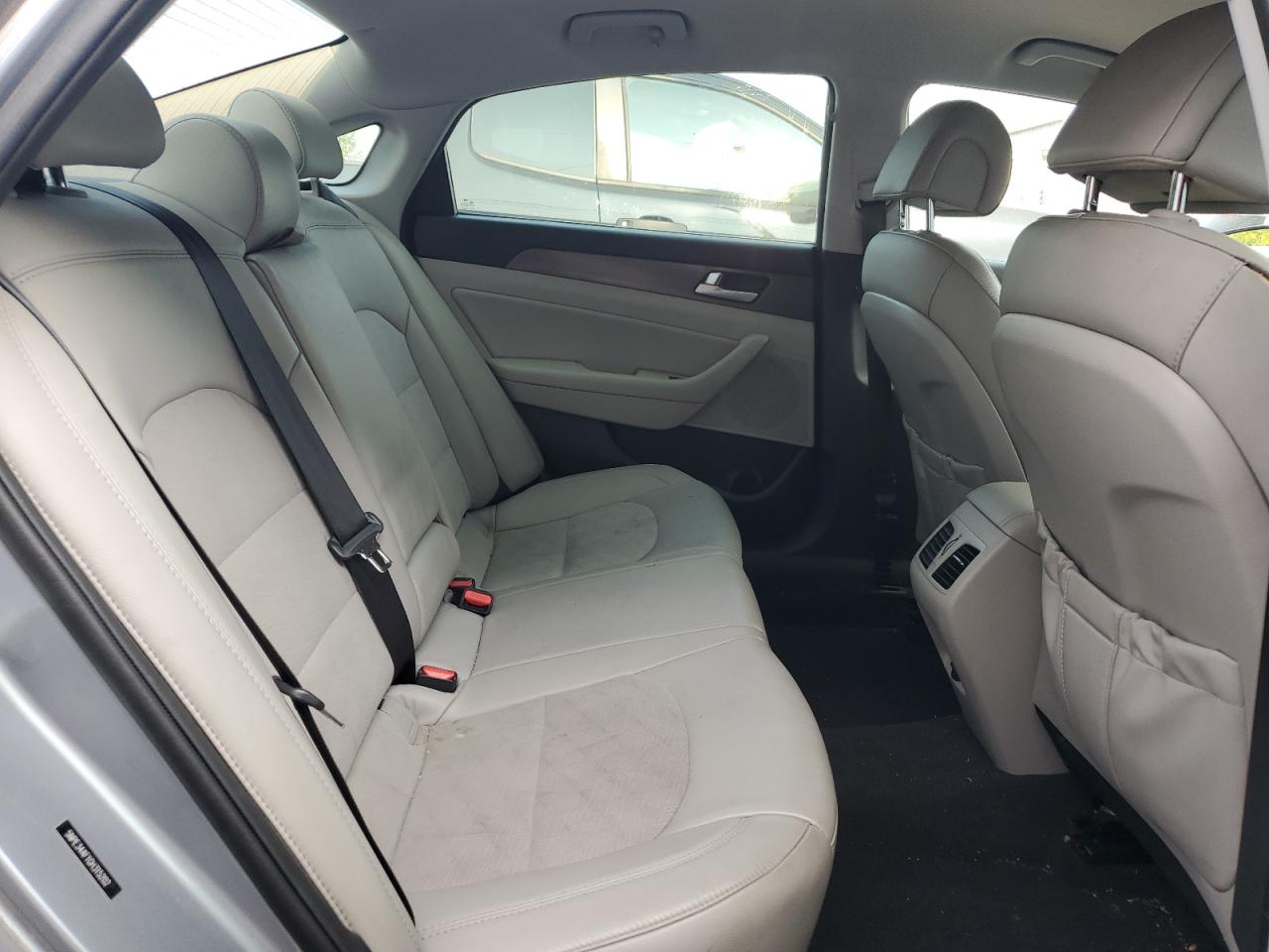 2016 Hyundai Sonata - Image 10