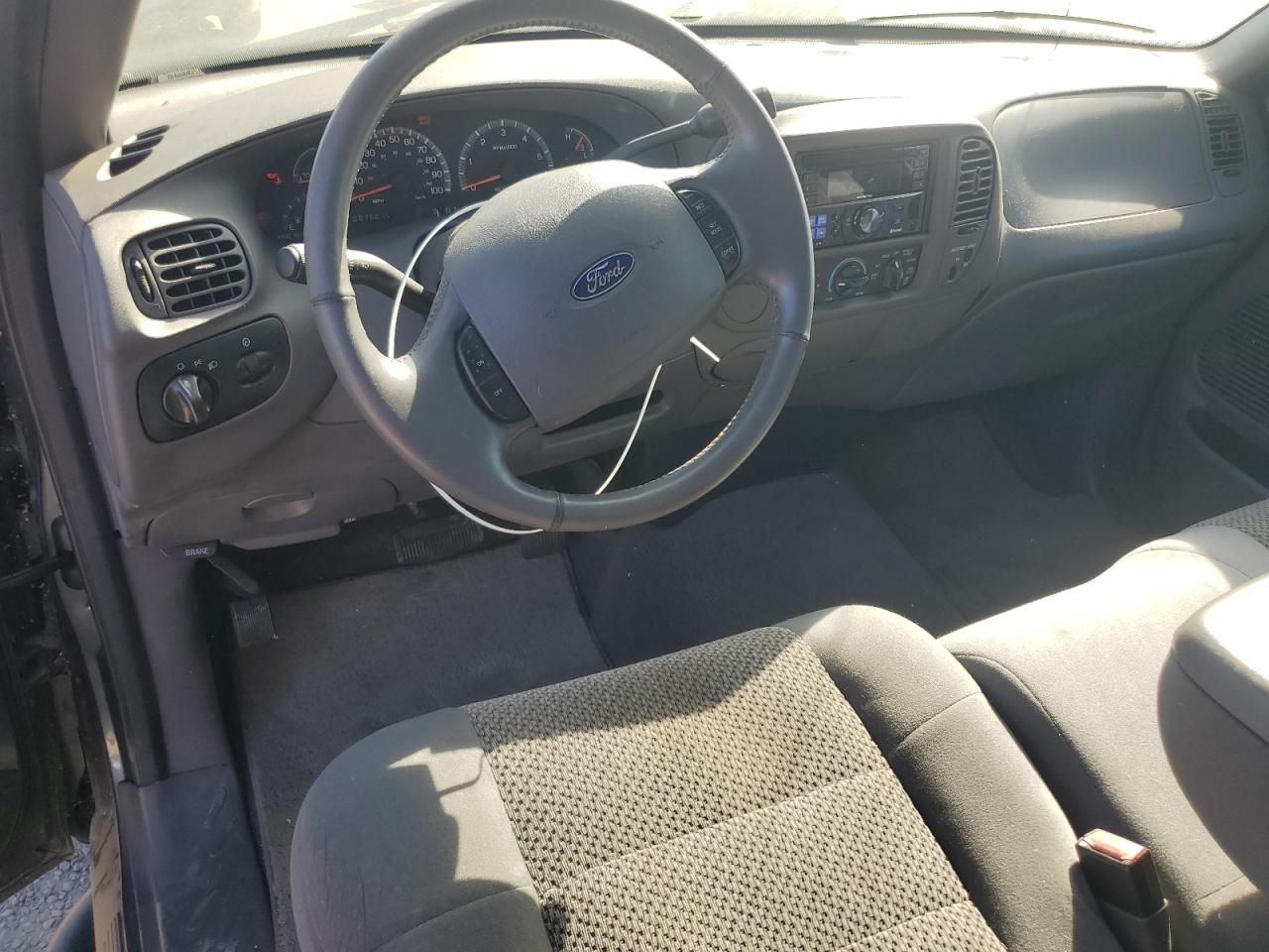 1FTRF17293NA86810 2003 Ford F150 1FTRF17293NA86810 2003 Ford F150