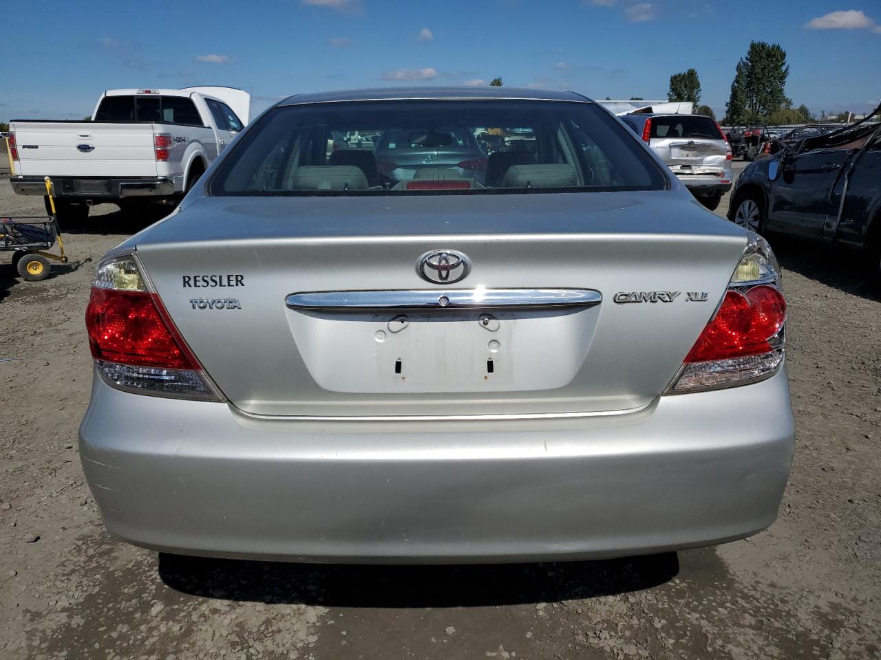 JTDBE30K263047972 2006 Toyota Camry Le